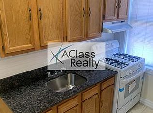 31-17 Crescent St #1BB, Astoria, NY 11106