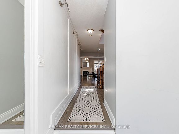 5th image of 61 Sugarcane Ave