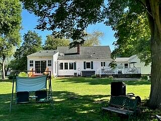 1st image of 6044 Riverside Dr