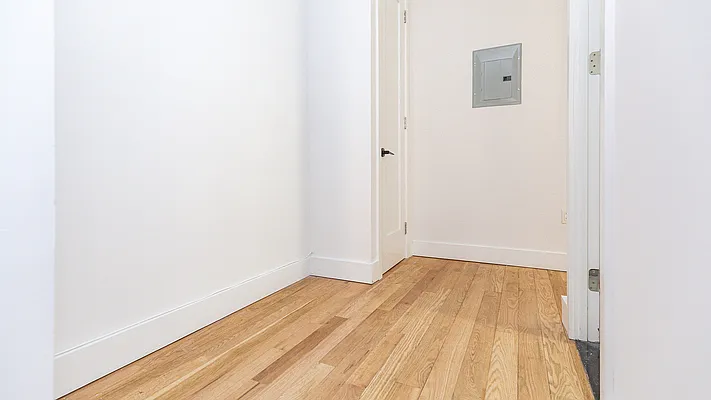 Rented by Nooklyn NYC LLC | media 27
