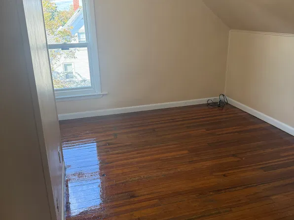 23 Lexington St Floor 3, Lynn, MA 01902