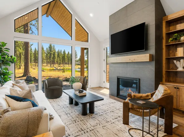 56449 Elk Run Dr #32, Bend, OR 97707