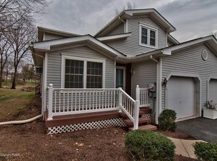 621 Onyx Ln, East Stroudsburg, PA 18301