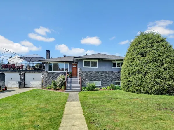 430 Montgomery St, Coquitlam, BC V3K 5G6