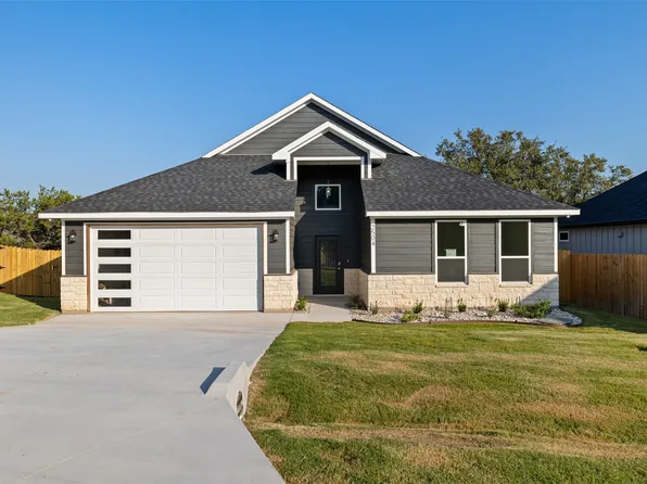2504 Austin Ct, Granbury, TX 76048