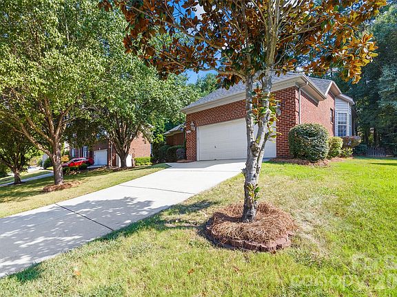 3rd image of 9325 Brown Gelly Dr