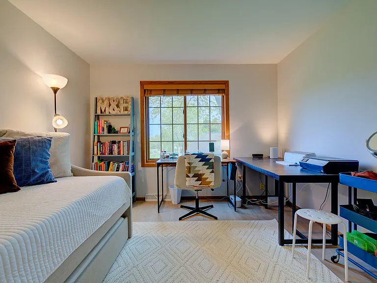 S79W17090 Pamela Ct — Photo 25
