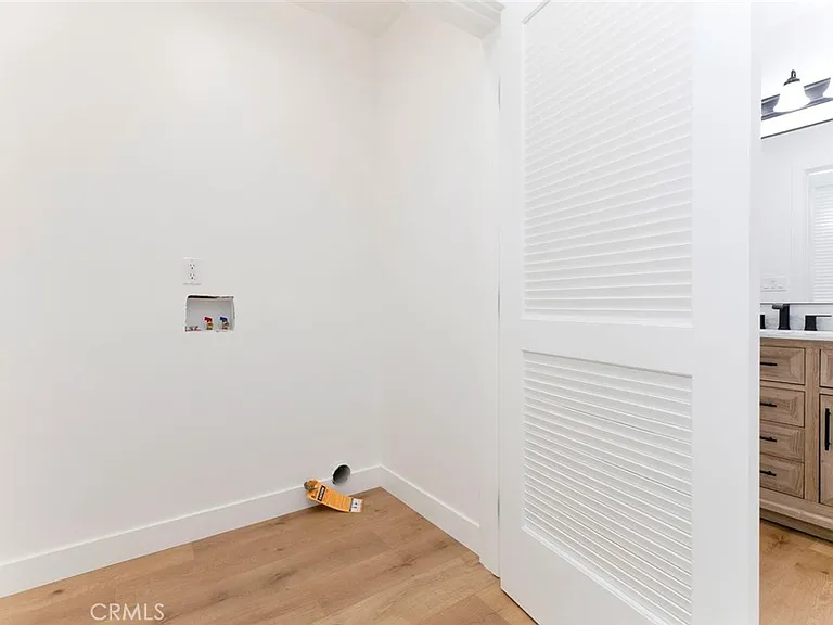 12340 Lull St — Photo 14