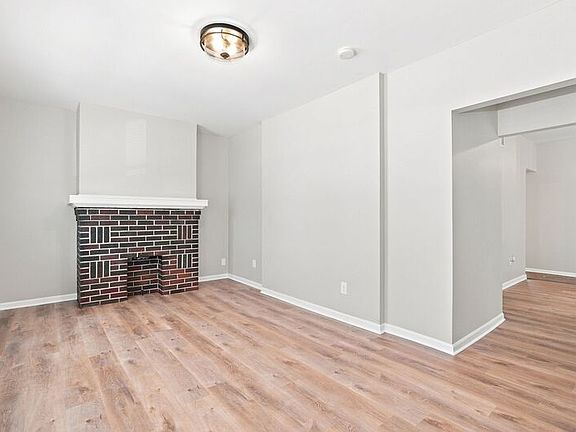 5th image of 846-848 Reinhard Ave #846
