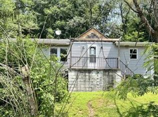 2302 Hunter Rd, Greensburg, PA 15601