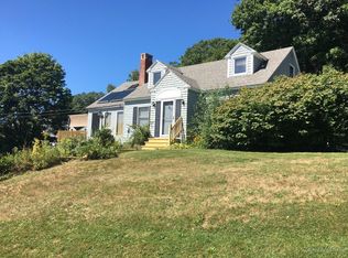 4 Union St, Topsham, ME 04086