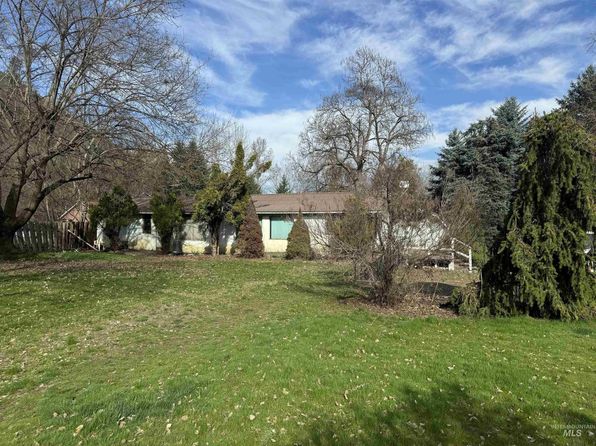 1590 Roby Rd, Kamiah, ID 83536