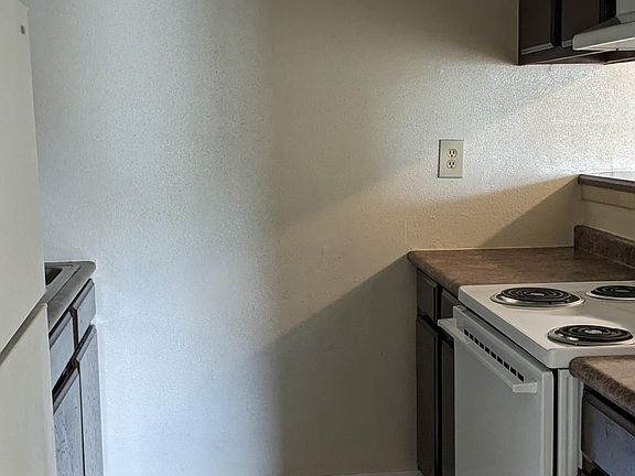 2nd image of 2127 Audubon Ave APT 18