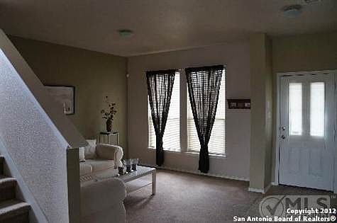 5th image of 5719 Midcrown Dr