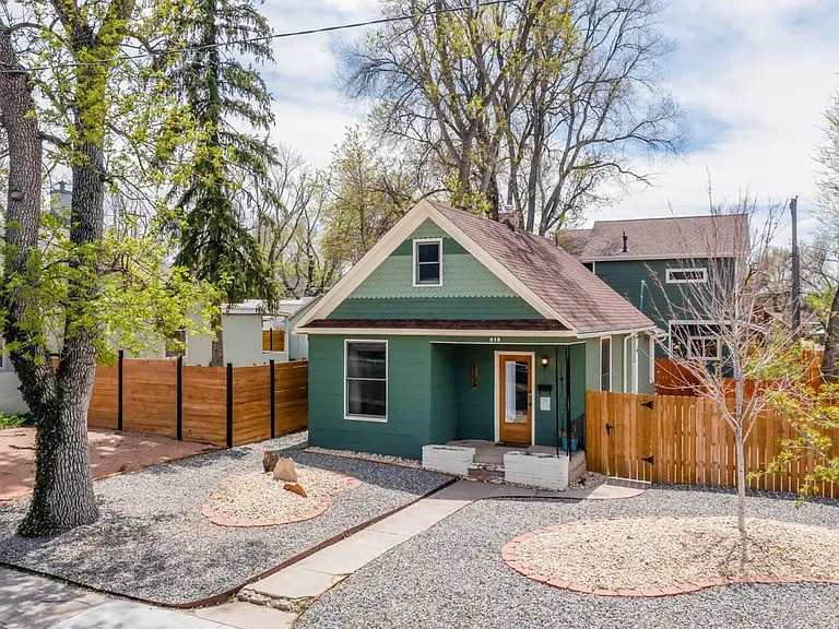 815 E Cache La Poudre St #A — Photo 3