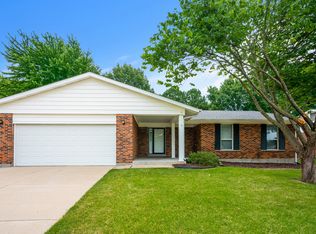 4131 Les Cherbourg Ln, Florissant, MO 63034
