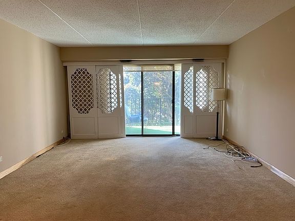 3rd image of 450 Plum Creek Dr APT 405