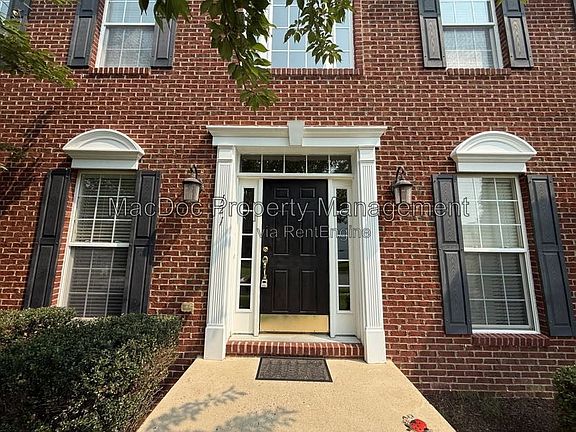 3rd image of 121 Riggs Rd