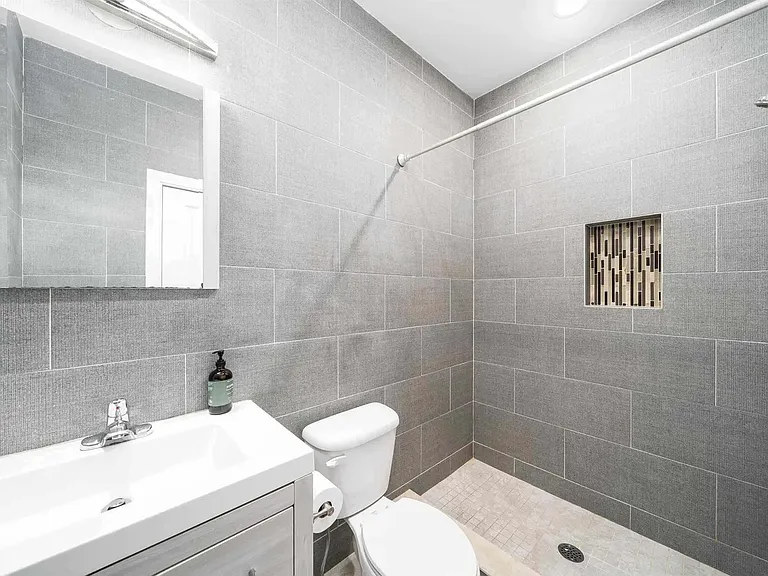 170 Webster Ave #1 — Photo 9