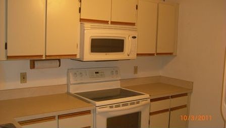 4th image of 2356 Oak Park Way #203