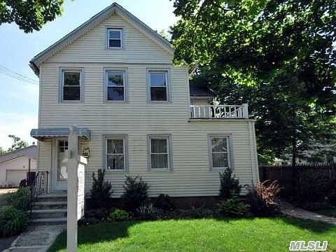 2nd image of 26 W Mineola Ave