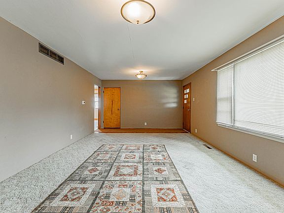 4th image of 504 W High St