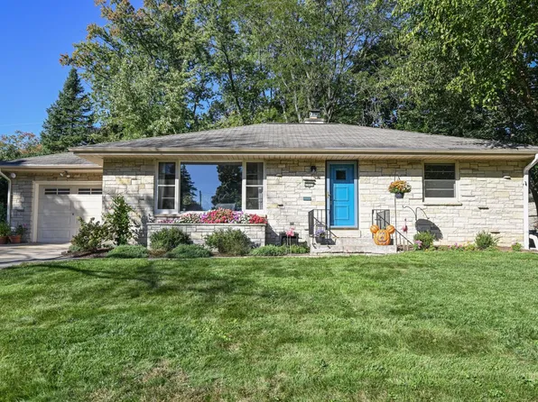 1661 North 118th STREET, Wauwatosa, WI 53226