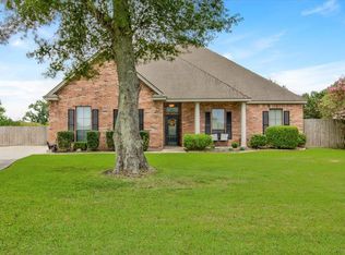 157 Suncrest Dr, Orange, TX 77630