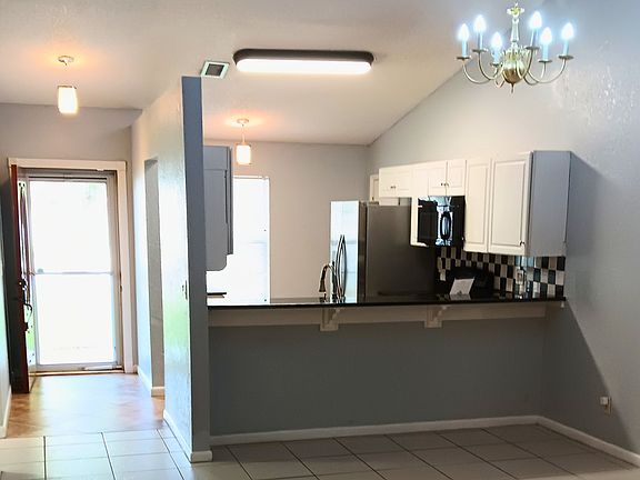 3rd image of 3748 Gatewood Dr