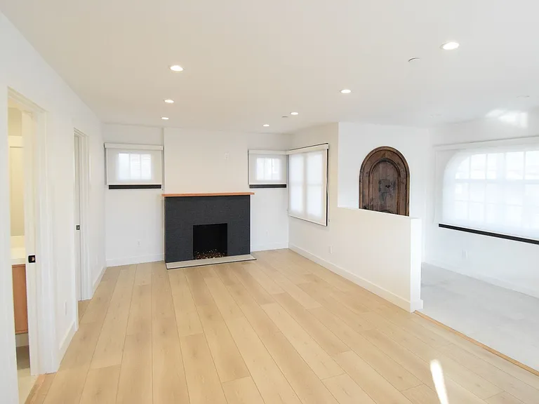 317 Ocean Park Blvd — Photo 59