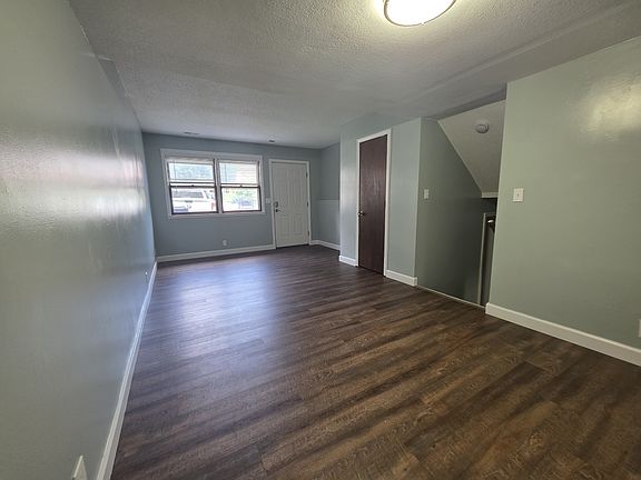 2nd image of 448 Grandview Ter #2