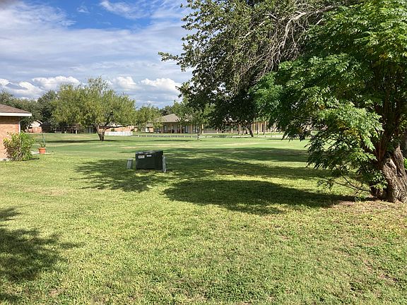 4th image of 4104 Camellia Ct