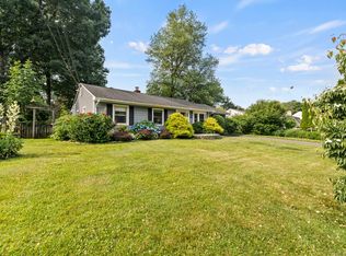 229 Sun Dance Rd, Stamford, CT 06905