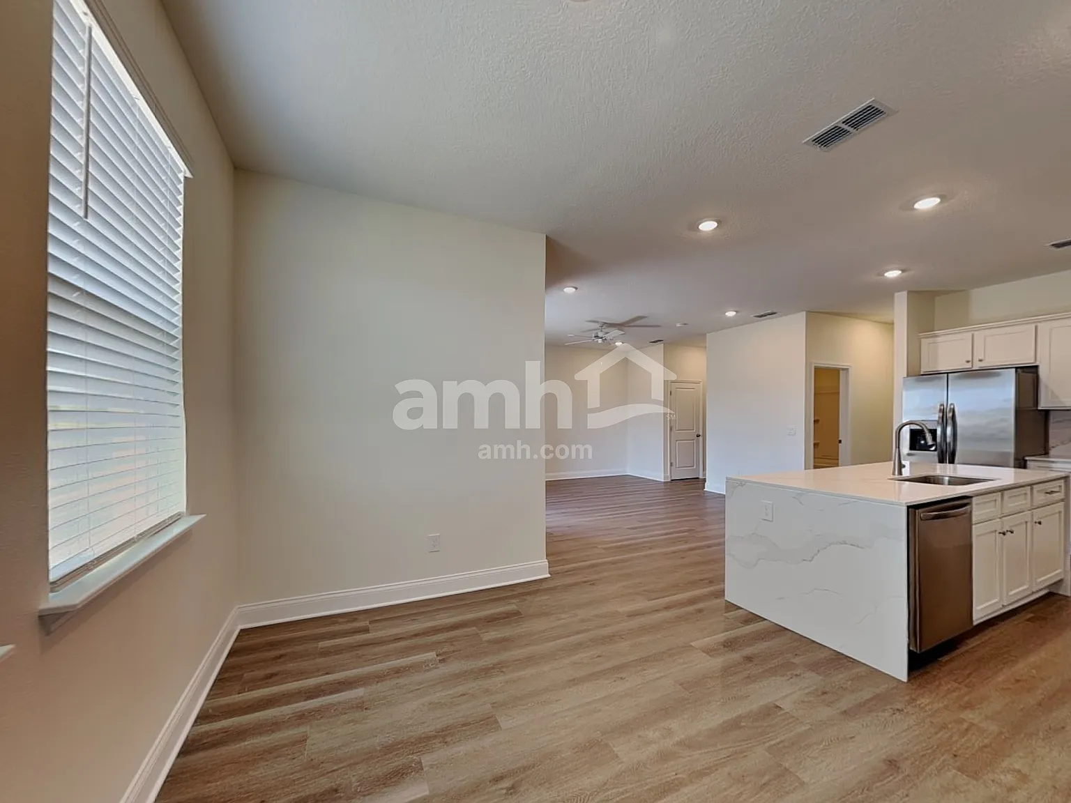 3 bed, 2.5 bath, 2040 sqft, $2,675 — Photo 4