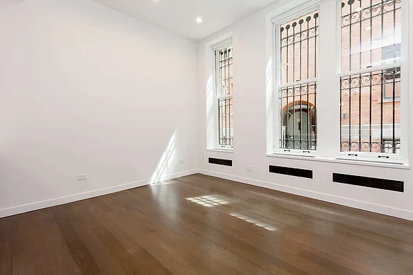 Rented by Compass | media 13