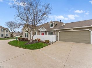 8228 Cyrus Ln, Northfield, OH 44067