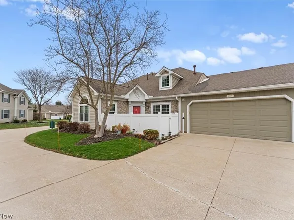 8228 Cyrus Ln, Northfield, OH 44067