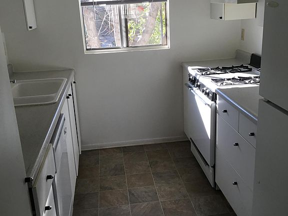 4th image of 1615 W Alameda Ave APT 217