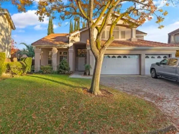 9048 N Sierra Vista Ave, Fresno, CA 93720