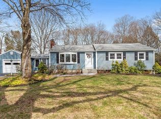 8 Kenwood St, Chelmsford, MA 01824