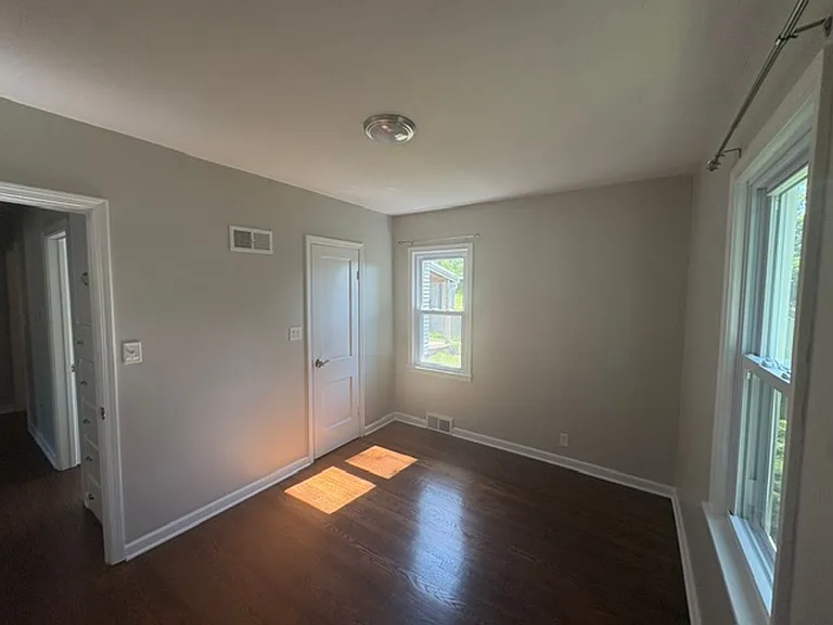 406 N Armstrong St — Photo 12