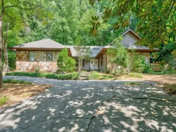 208 N Tibbs Rd, Dalton, GA 30720