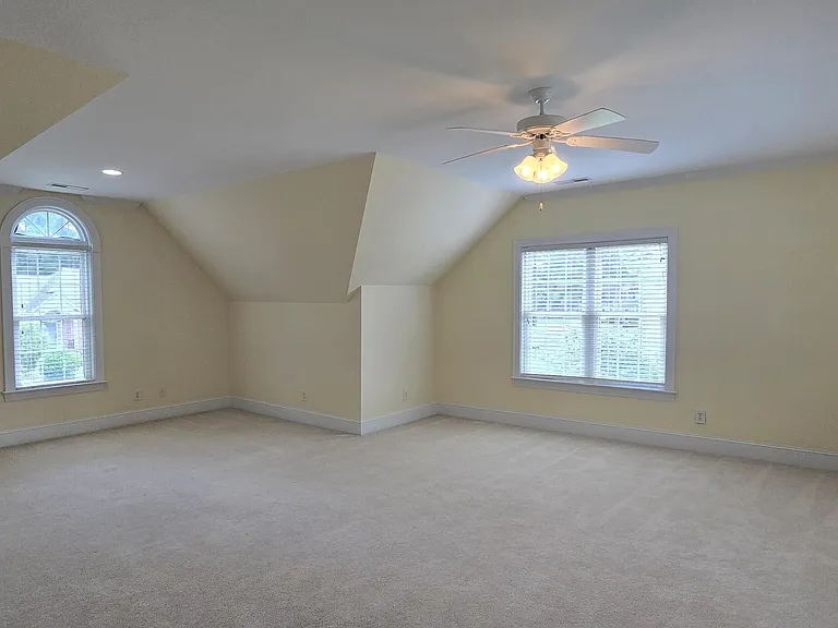 4208 Leicester Ct — Photo 35