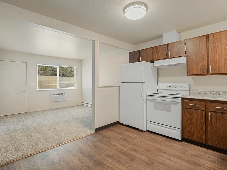 1x1 - Kitchen & Living Area