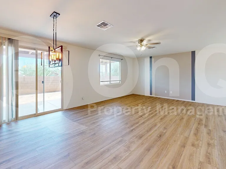 8840 E Raven Hill Way — Photo 3