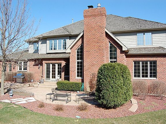 3rd image of 15107 Grandview Dr