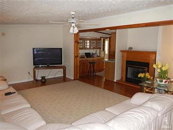 3rd image of 9223 Shady Forest Dr