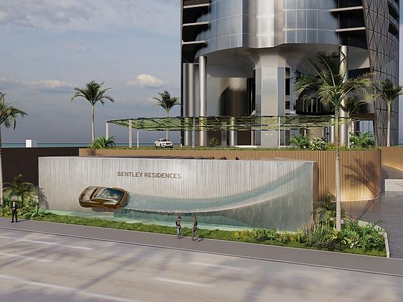 4th image of 18401 Collins Ave #1