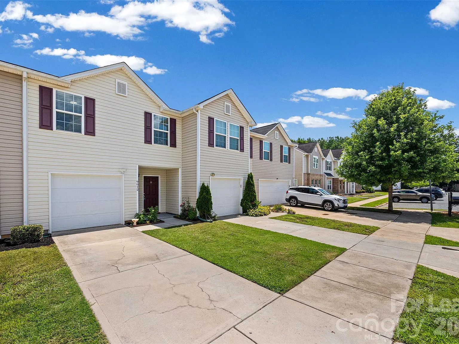 3 bed, 2.5 bath, 1788 sqft, $2,000 — Photo 3