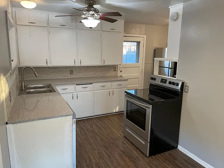 Kitchen 1 - New Appliances